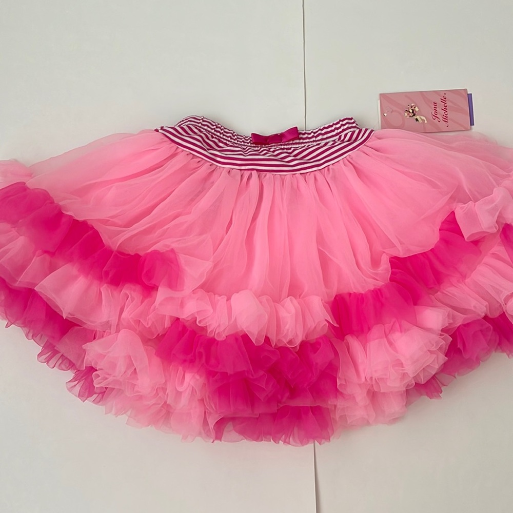 NWT Pink ruffle skirt - size 4T/4